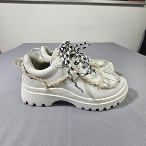 Charles & Keith Sports Capsule White Platform Sneakers Fur Trim EU 35 US 5 Retro